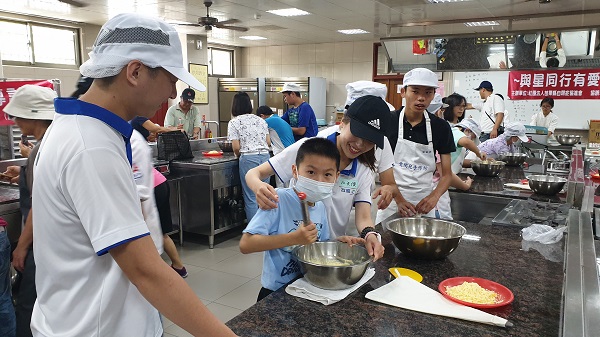透過手作烘焙學員學習到一技之長、融入團體生活