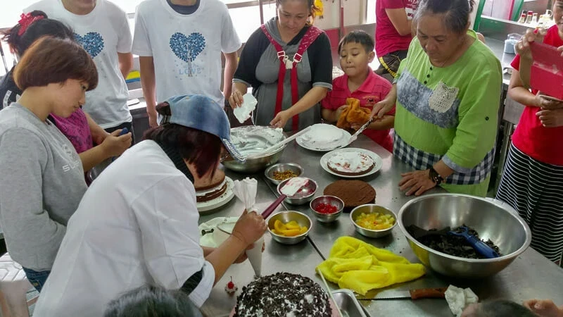 互盛花蓮｜家扶親子共做母親節蛋糕